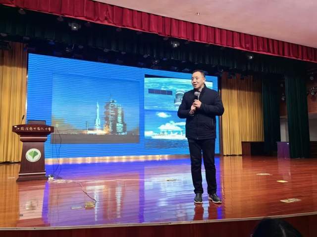 江苏省奔牛高级中学高三举行高考百日倒计时励志演讲活动(图3)