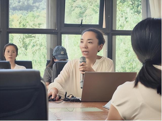 广元市实验小学开展新学期教师心育能力提升培训及团建活动(图3)