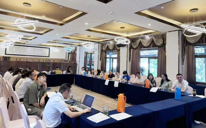 师者匠心筑梦同行——撷英教育四川运营中心举行教师节团建活动(图1)