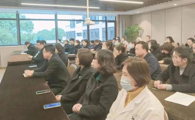 安博体育：增进沟通凝聚力量—云栖兰亭康养公寓积极开展员工团建学习活动(图2)