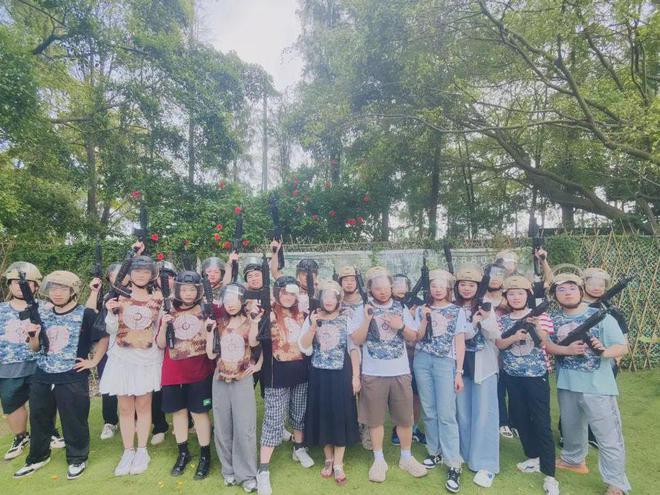 安博体育：在广州这样团建+露营才是醉city