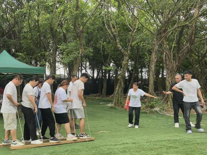 安博体育：在广州这样团建+露营才是醉city(图4)