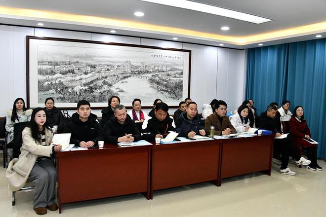 河南省教育厅视导组深入潢川县专项视导“国培计划”（2024）项目县建设工作(图5)