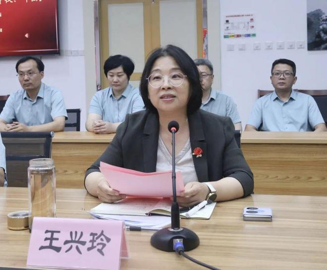 安博体育网站：泰安市中心医院举行田纪伟教授团队聘任仪式(图3)