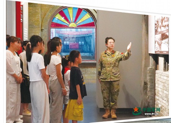 在狮脑山上“讲好抗战故事”(图3)