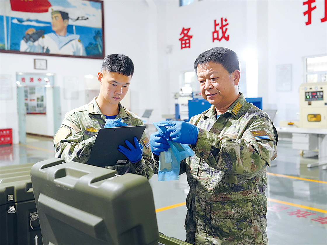 这个暑假军校教员的忙碌身影(图2)