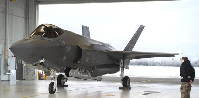 2亿美元报废！美国F-35A坠机原因查明：竟是液压油里掺了大量的水(图10)