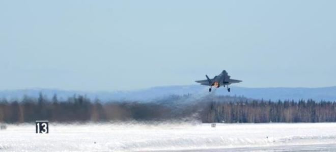 2亿美元报废！美国F-35A坠机原因查明：竟是液压油里掺了大量的水(图4)