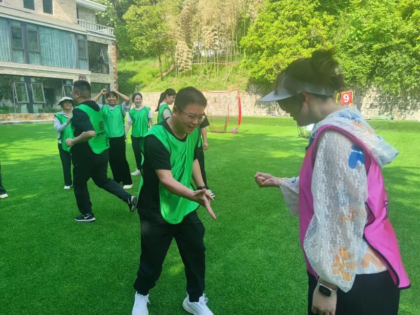 公司组织迎“五一”庆“五四”主题团建活动(图4)