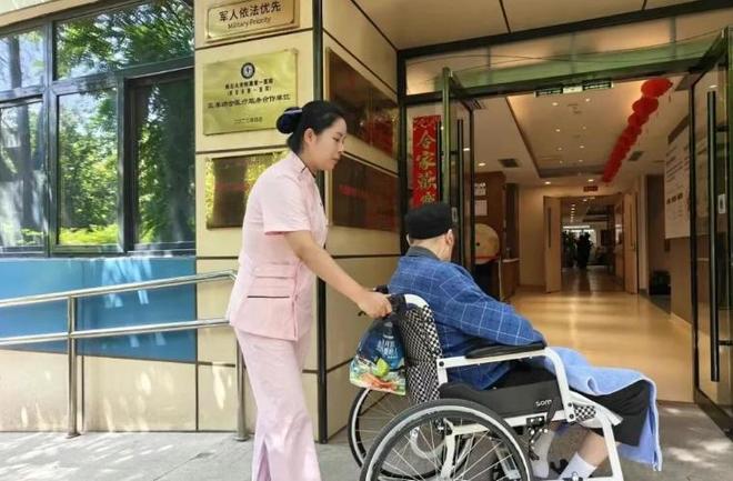 安博体育平台：新康养绘就温暖底色枫叶整合照护共筑“银龄”美好生活(图7)