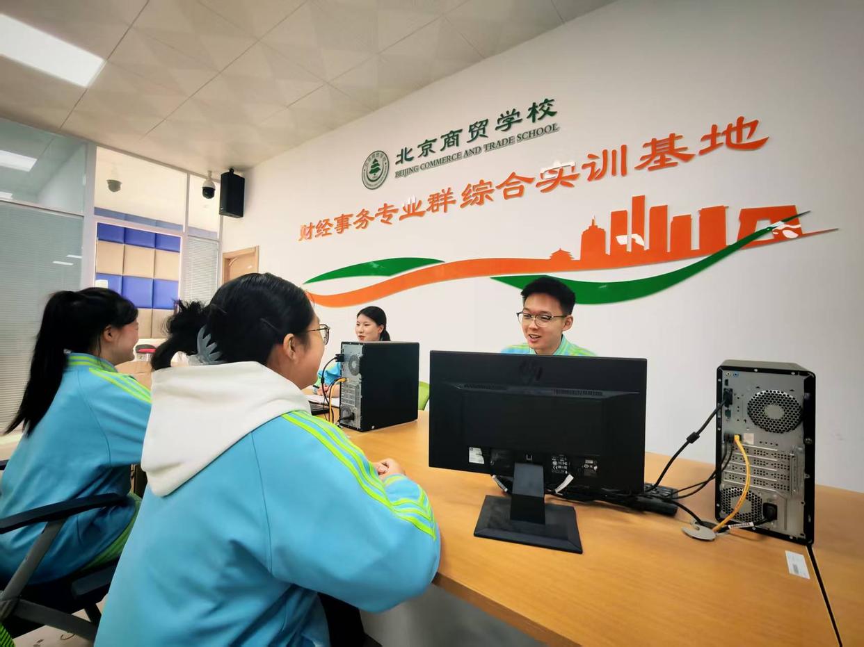 新能源、智慧养老、社区管理……直面市场这些中职专业为何抢手？(图3)