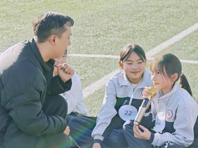 临湘市定湖中学：创新“体育+心理”双师校本模式破解心理健康教育“说教尴尬”(图1)