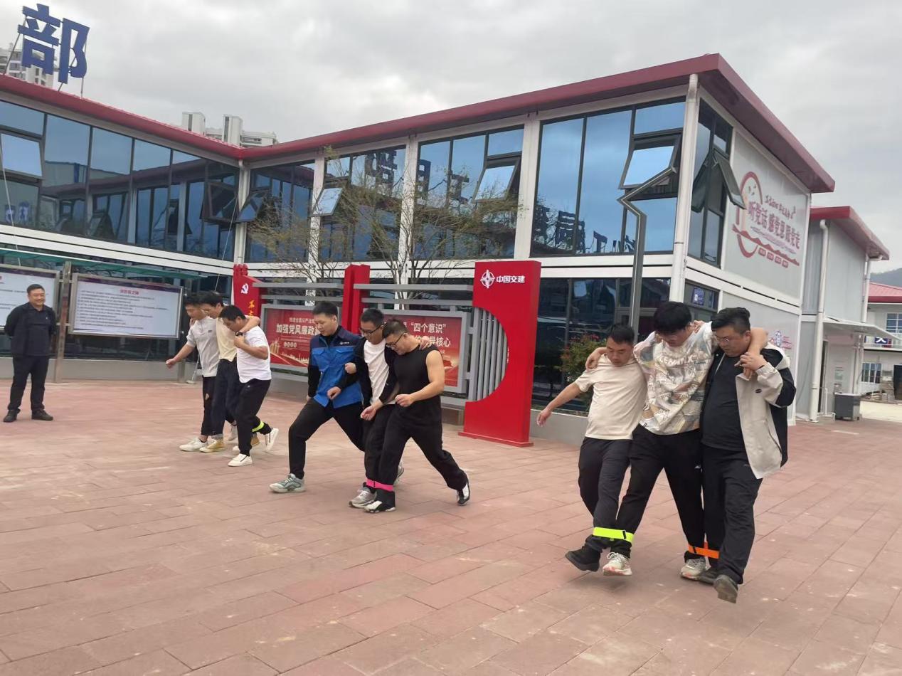 安博体育:中交一航局五公司福州建平路项目部开展“清廉同行·聚力筑廉”主题特色团建活动(图1)