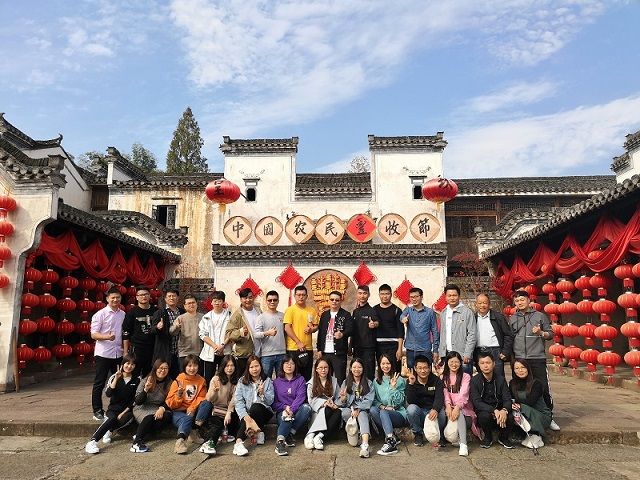 黄山团建四日游路线:户外深度游定制行程大团小团灵活选超省心(图1)