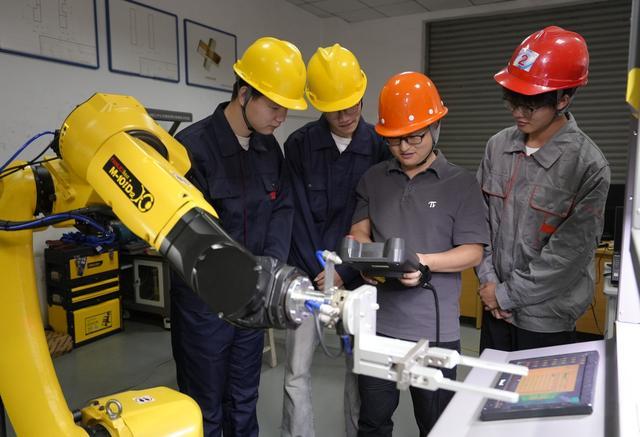 SGAVE项目终审通过！武汉船舶职业技术学院打造国际化职教新范式(图1)