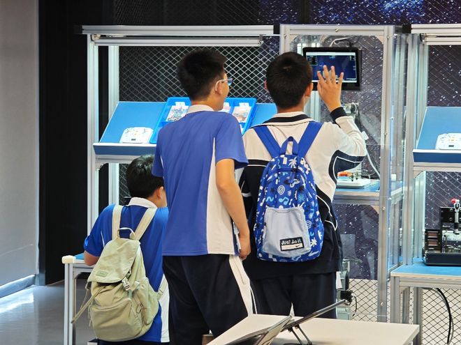 安博体育平台:教育观察③“新课标”引领课程转型:科技兴趣班从“育分”到“育人”的破局之路(图6)