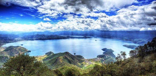 商务会议+团建一体化！云南前十公司团建旅行社：酒店会场直连(图4)